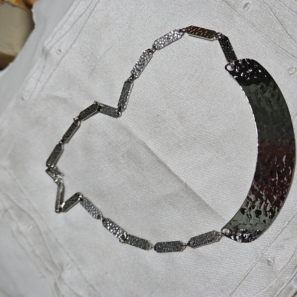 Vintage Sarah Coventry Modernist Hammered Silver Tone Collar Necklace